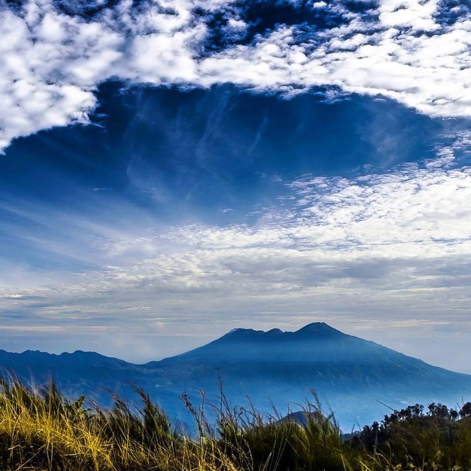 Hiking Gunung Buthak